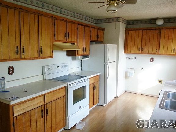 3rd image of 2783 Cheyenne Dr