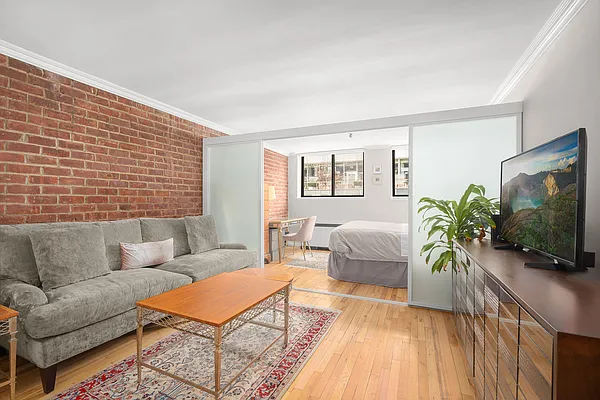 Rented by Douglas Elliman | media 2