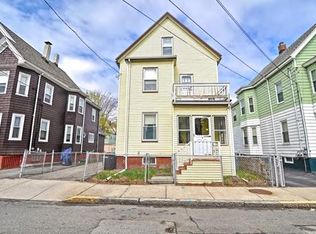 14 Bradley St, Somerville, MA 02145
