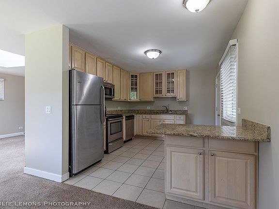 2nd image of 405 Berkshire Ln