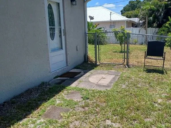 426 Easy St, Sebastian, FL 32958