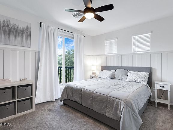 4th image of 1814 E BRIDGEPORT Parkway #102