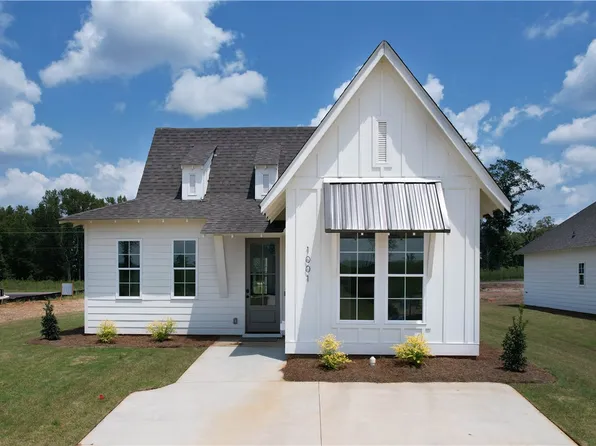 2012 Crossing Ct W, Valley, AL 36854