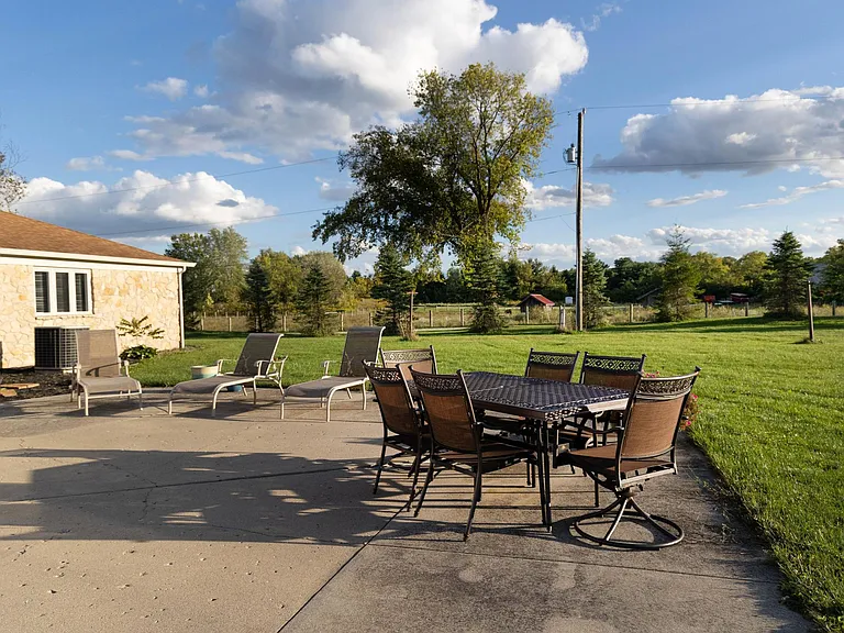 2102 S US Highway 421 N — Photo 39
