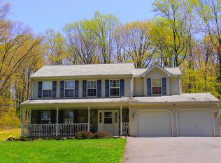 288 Buckhorn Dr, Belvidere, NJ 07823