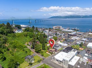 359 6th St #B, Astoria, OR 97103