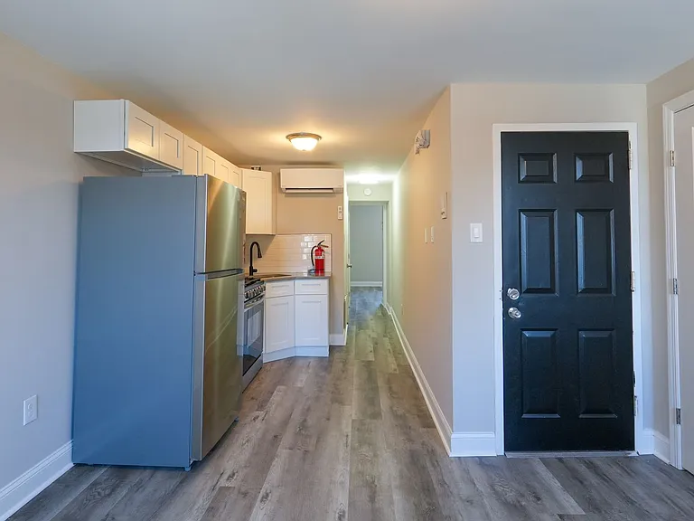 1335 S 8th St — Photo 13