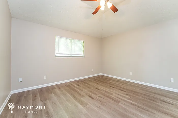1901 Corners Cir — Photo 9