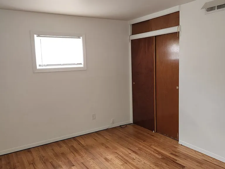 2236 Corbett Ave — Photo 1