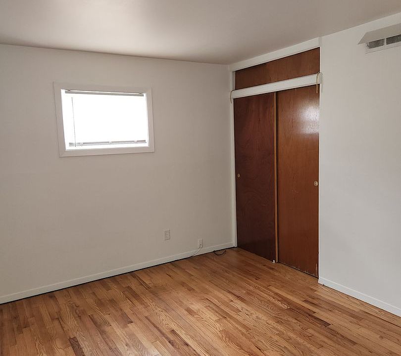 1st image of 2236 Corbett Ave