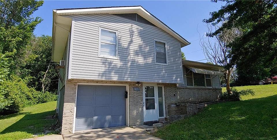 1st image of 811 S Crisp Ave