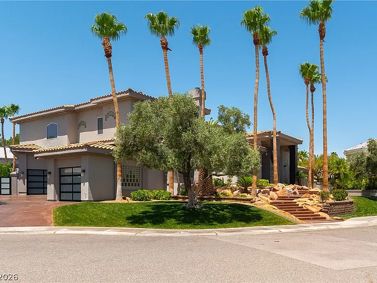 7880 Dana Point Ct — Photo 2