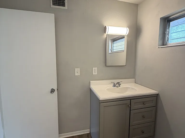 1920 W Lakeview Blvd #4 — Photo 10