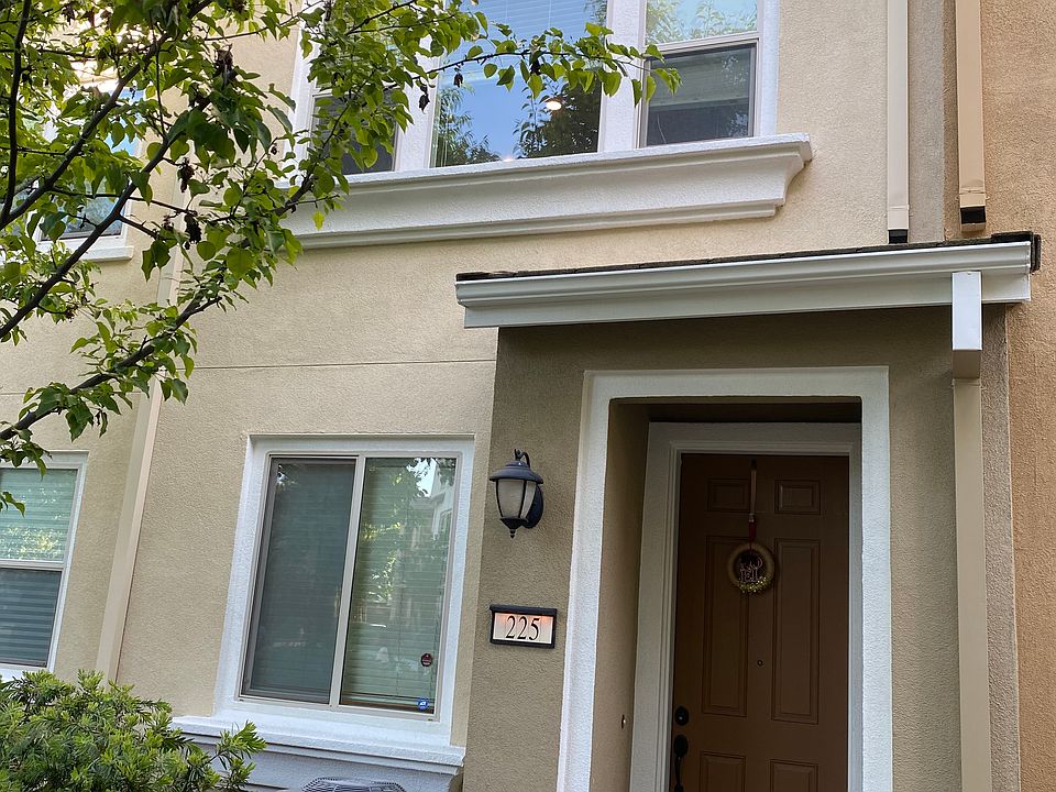 1st image of 225 Montalcino Cir