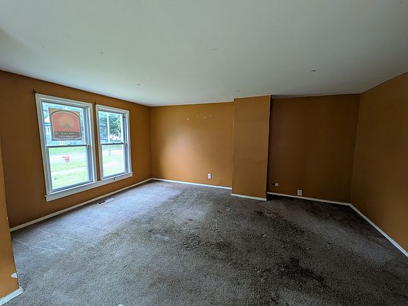 2nd image of 11833 S Harvard Ave