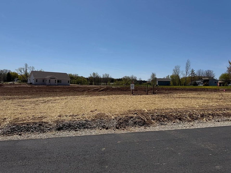 1st image of Goldfinch Dr #7