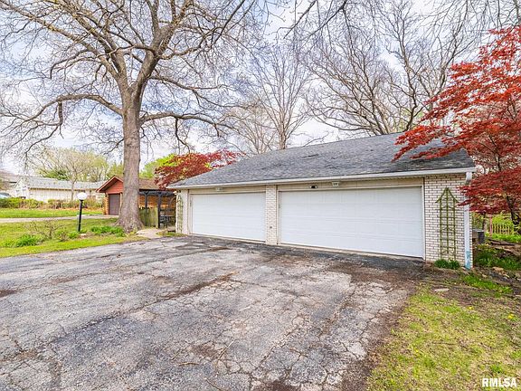 2nd image of 3601 W Richwoods Blvd