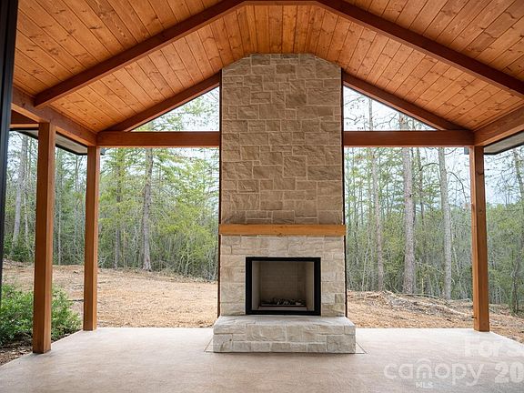 5th image of 25 Emory Paige Rd