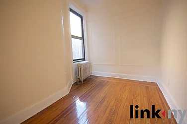 Rented by Link NY Realty