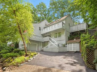 413 Adams St, Centerport, NY 11721