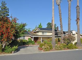 12200 Saraglen Dr, Saratoga, CA 95070