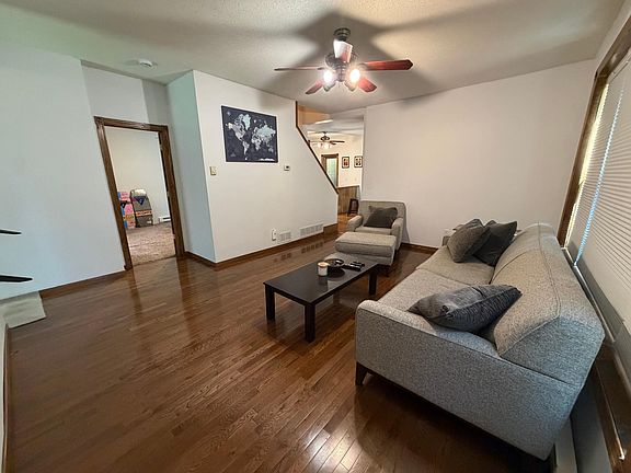 5th image of 409 9th St S