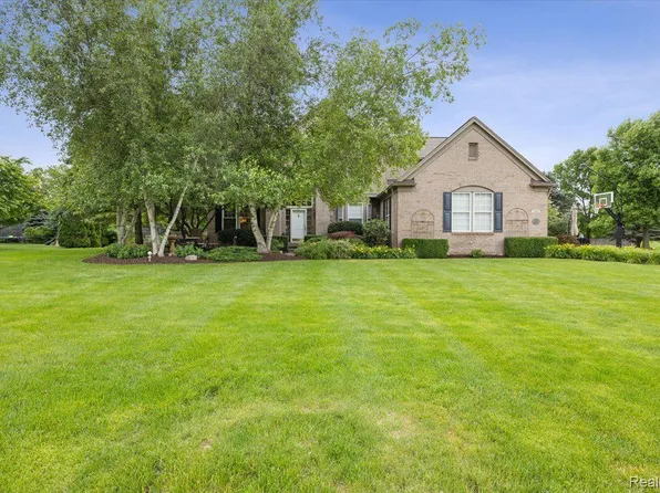 7441 Wisteria Way, Brighton, MI 48116
