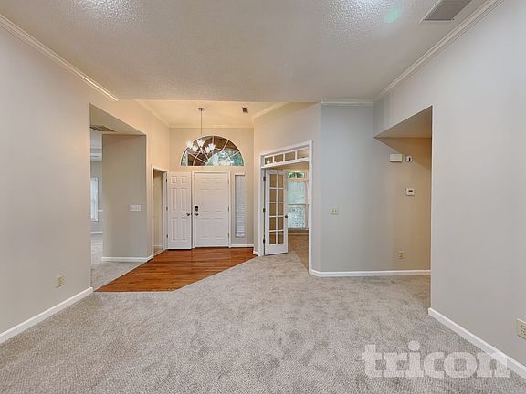 3rd image of 190 Longwood Dr