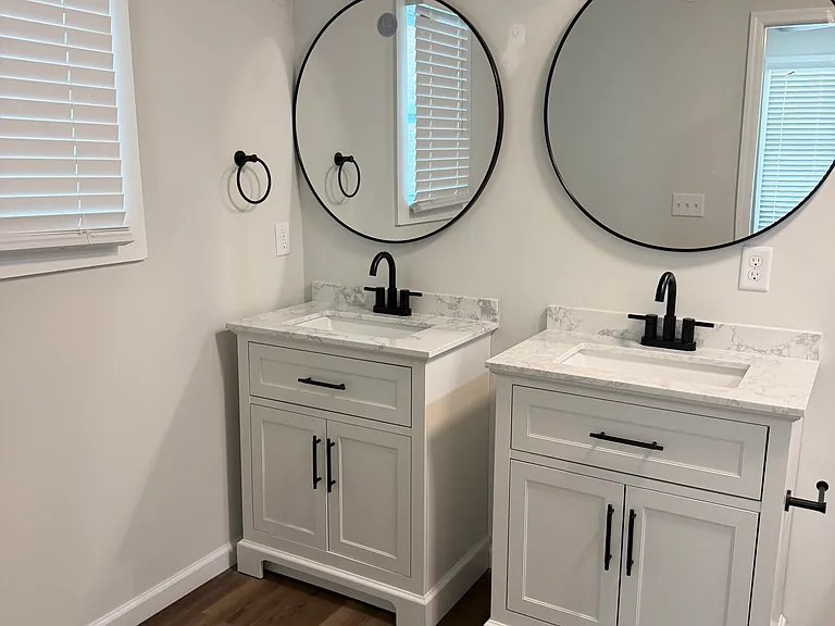 906 W Victory Dr — Photo 10