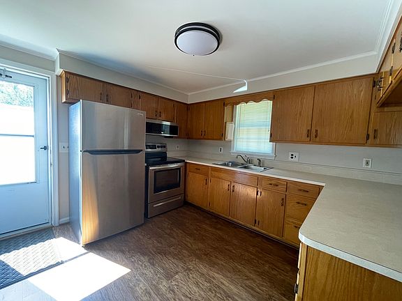 2nd image of 24895 Ivy Ln