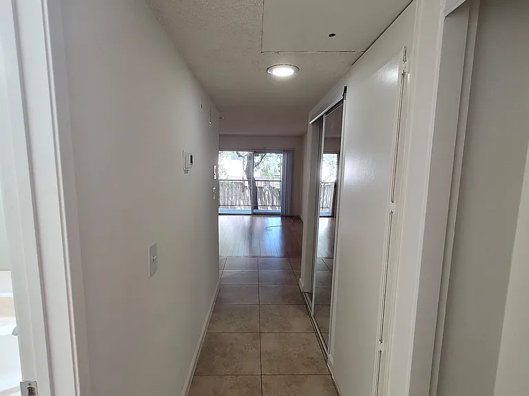 Gramercy Apartments — Photo 5