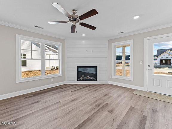 3rd image of 824 Sarah Rebecca Drive