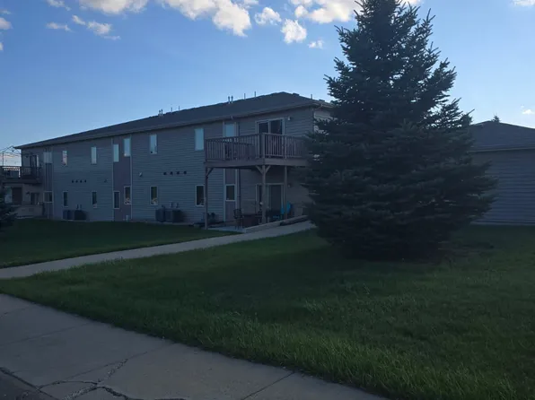 2155 10th Ave W, Dickinson, ND 58601