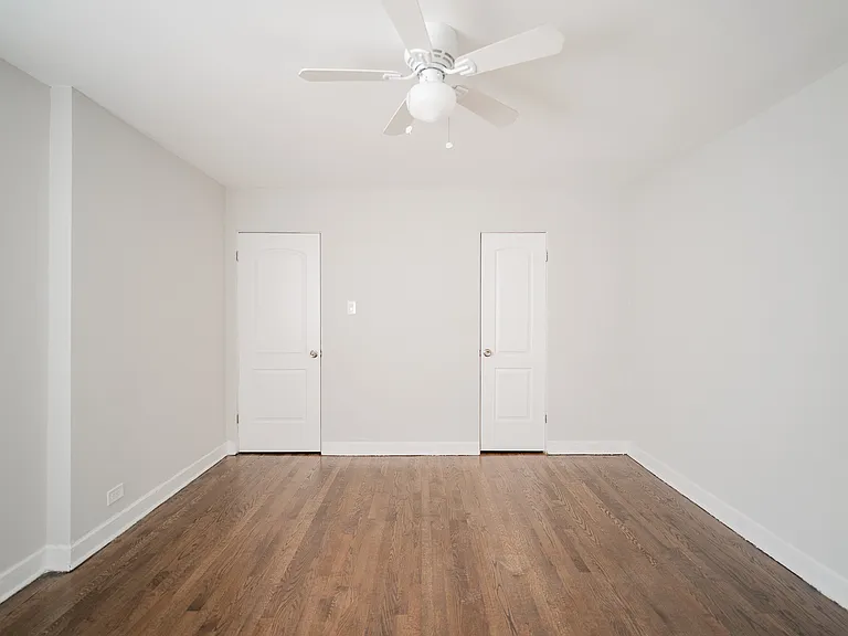 Bedroom 7353-3S