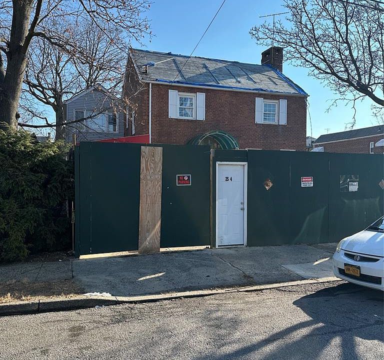 2nd image of 2534 Hone Avenue