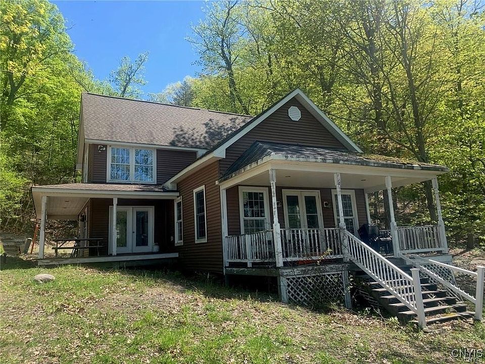 1st image of 628 Holzwarth Ln