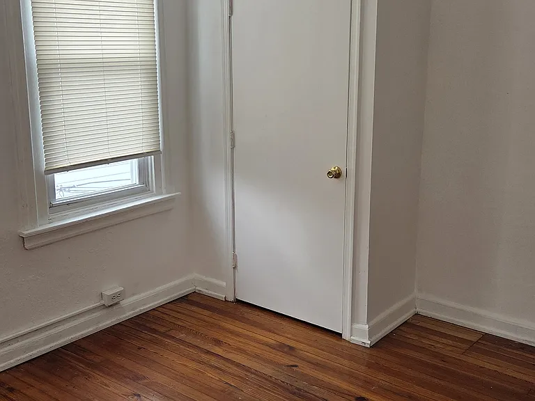 2088 E Victoria St — Photo 10