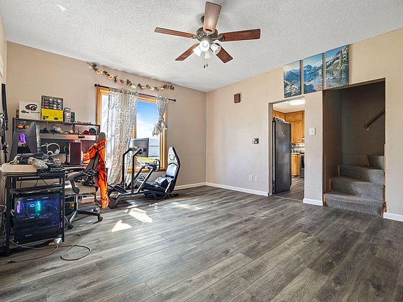 5th image of 237 S Green St