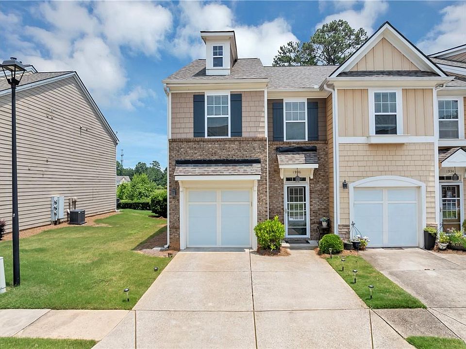 1st image of 1936 Lakeshore Overlook Cir NW