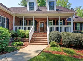 181 Edgewater Rd, Hickory, NC 28601