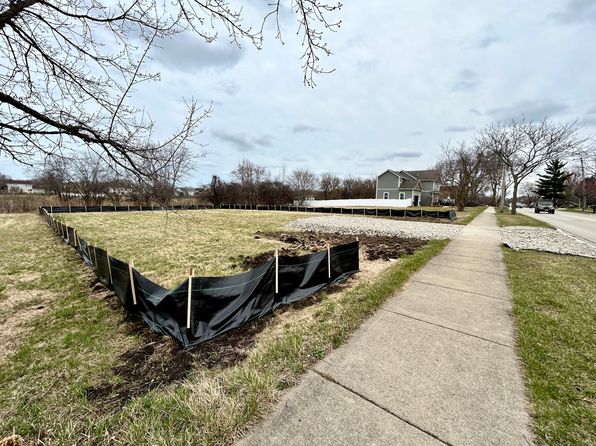 963 Belle Plaine Ave, Gurnee, IL 60031