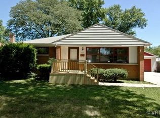 1159 Hiawatha Dr, Elgin, IL 60120