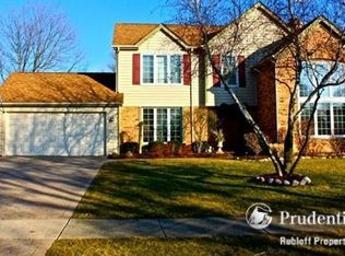 1907 Dorset Dr, Wheaton, IL