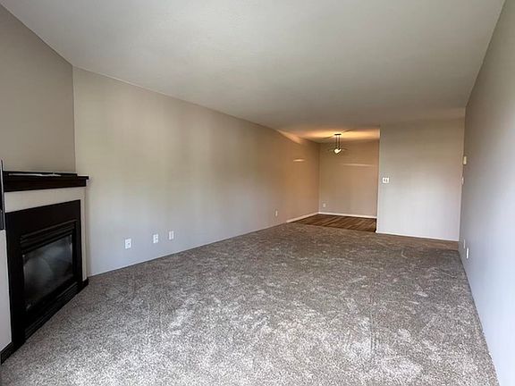 4th image of 13501 96th Ave #411
