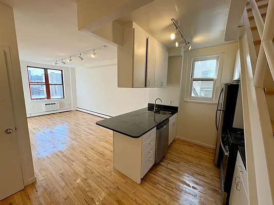 Rented by The Downtown LLC | media 27