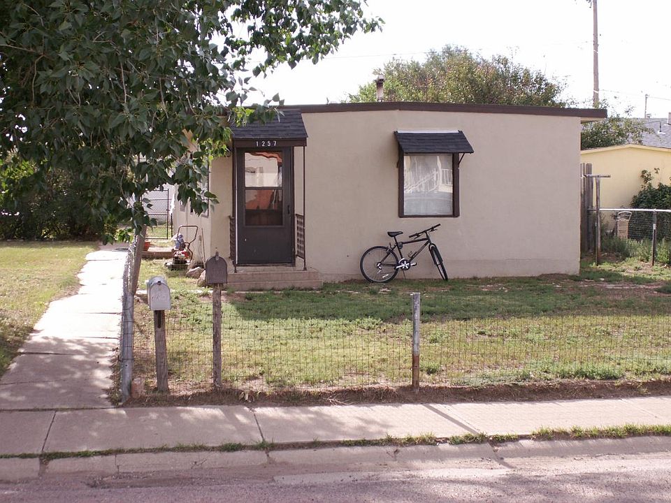 Front with yard
