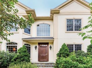 42 Drumlin Rd, Newton, MA 02459