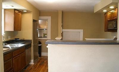 2nd image of 1321 N Ulster St
