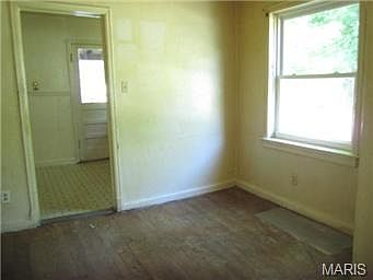 1st image of 10064 Green Valley Dr