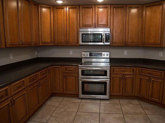 3rd image of 205 Asher Dr